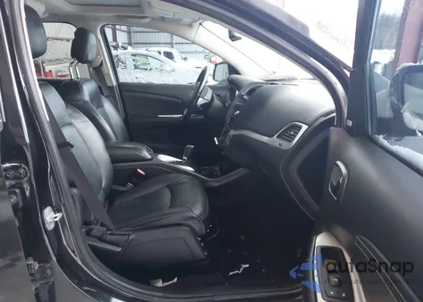 2012 Dodge Journey Crew z USA, uszkodzony, nr VIN 3C4PDDDG0CT279359